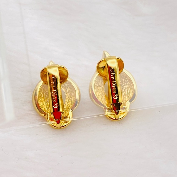 Authentic Christian Dior Rhinestones Gold tone clip earring - Picture 5 of 11